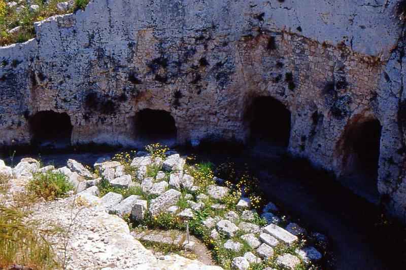 120-Siracusa,forte Eurialo,24 aprile 2000.jpg